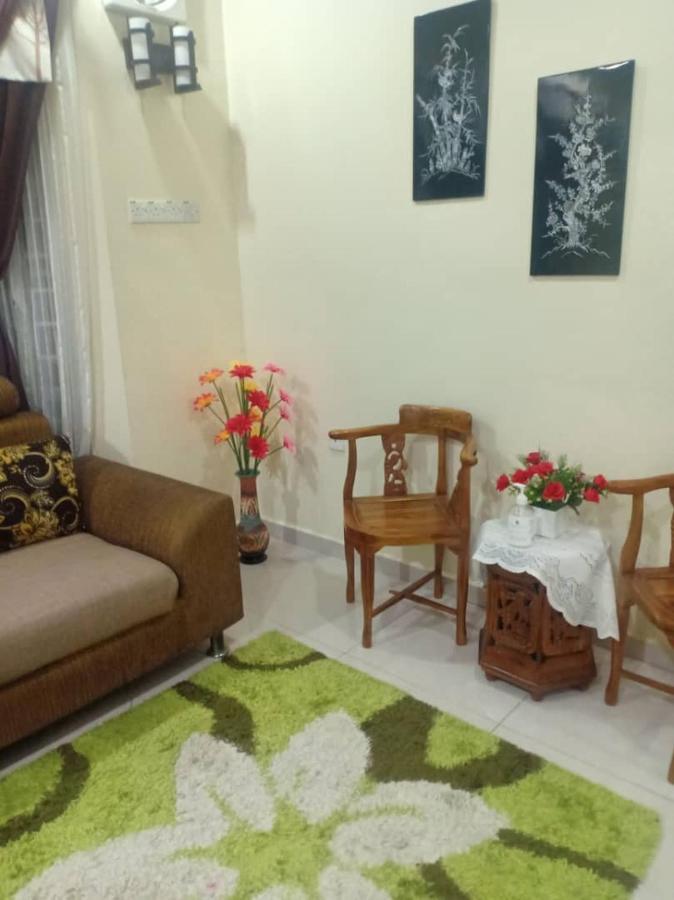 סרי מנג'ונג Kh Homestay Comfy N Calm מראה חיצוני תמונה