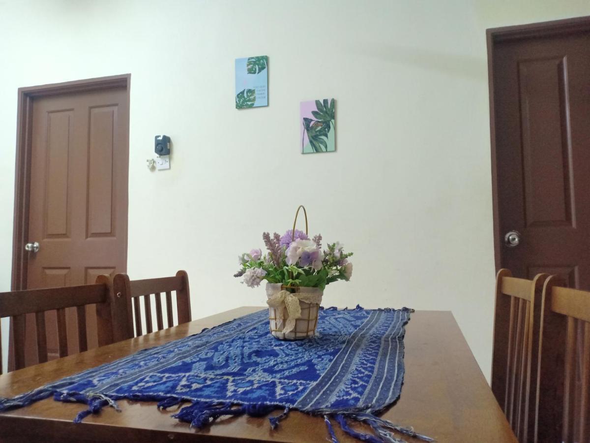 סרי מנג'ונג Kh Homestay Comfy N Calm מראה חיצוני תמונה